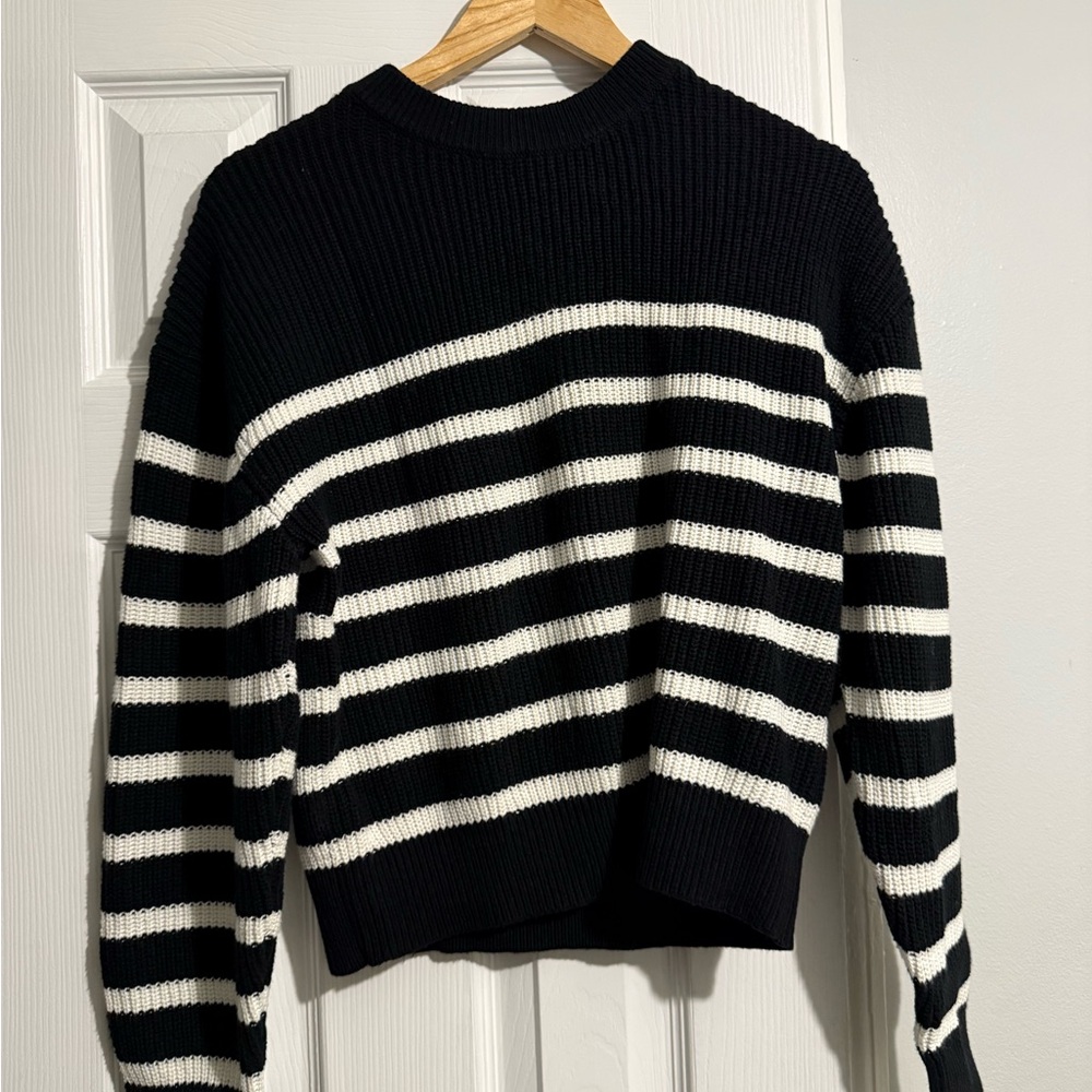 Brand New H&M Sweater S